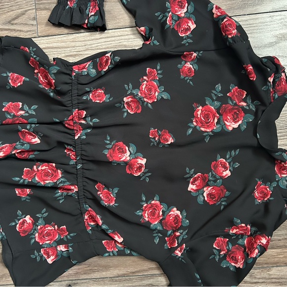 H&M Black Floral Semi Sheer Ruffle Blouse Whimsy  Goth Size 6 - Picture 7 of 12